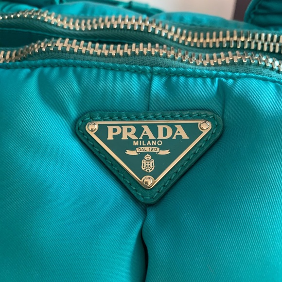Authentic Prada Puffy Turquoise tote with crossbody strap - Picture 13 of 16